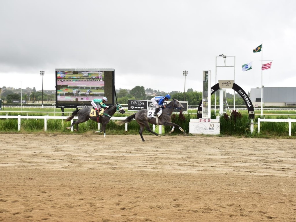 Foto: Na raia de areia, Oleopardo supera Minuano Pampa