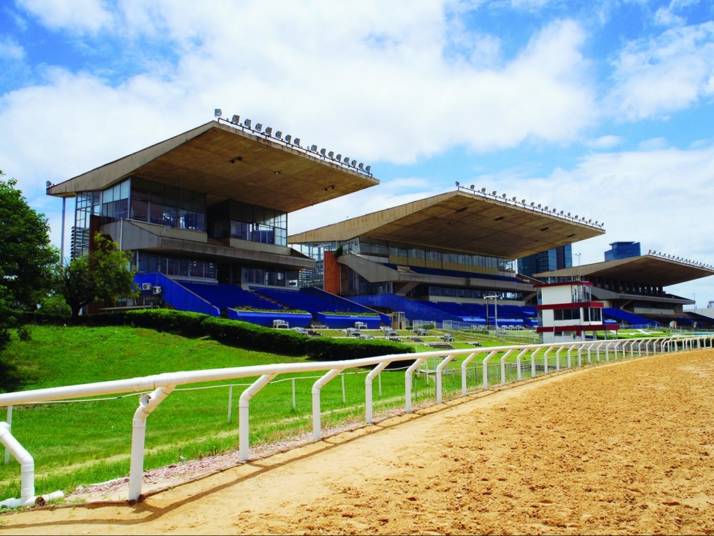 Foto: Copa Regional (L) ser&aacute; disputada em 9 de julho, no Cristal; confira chamada
