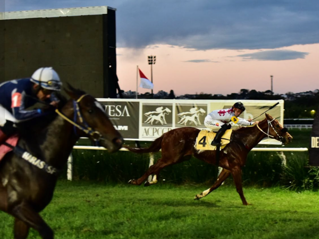 Foto: Em Curitiba, Rabino fatura a Copa Paran&aacute; de Inverno