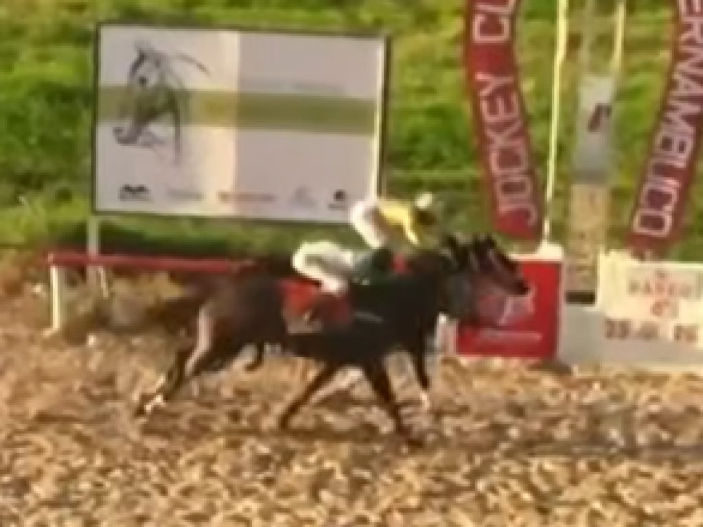 Foto: Na terceira consecutiva, El Drag&oacute;n vence o GP Ricardo Godoy